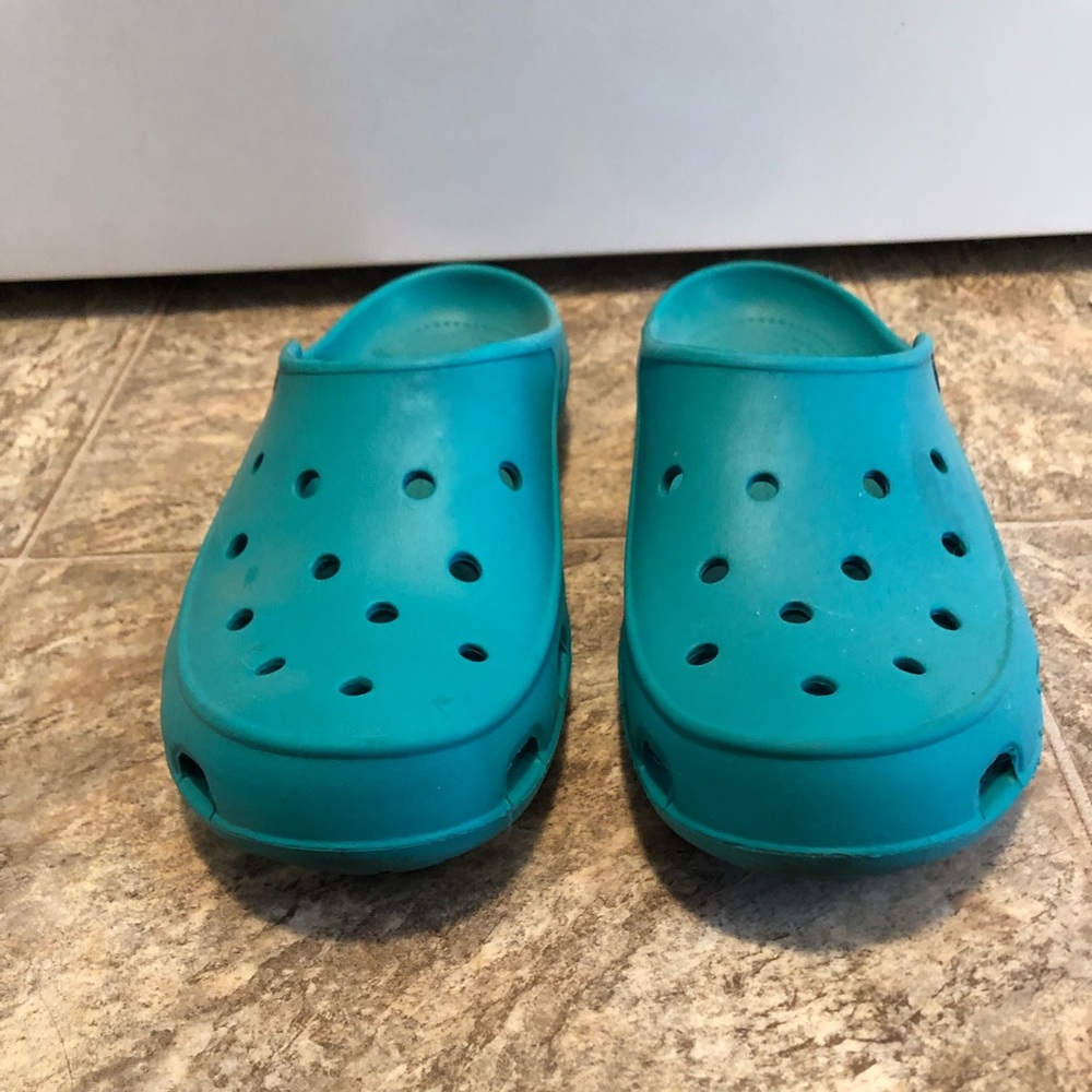 Crocs strapless clogs